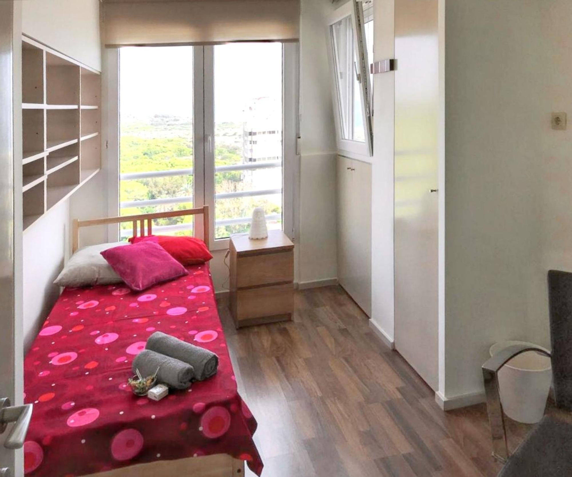 Spacious Apartment In Valencia With Sea View - 160 Sqm Exterior photo