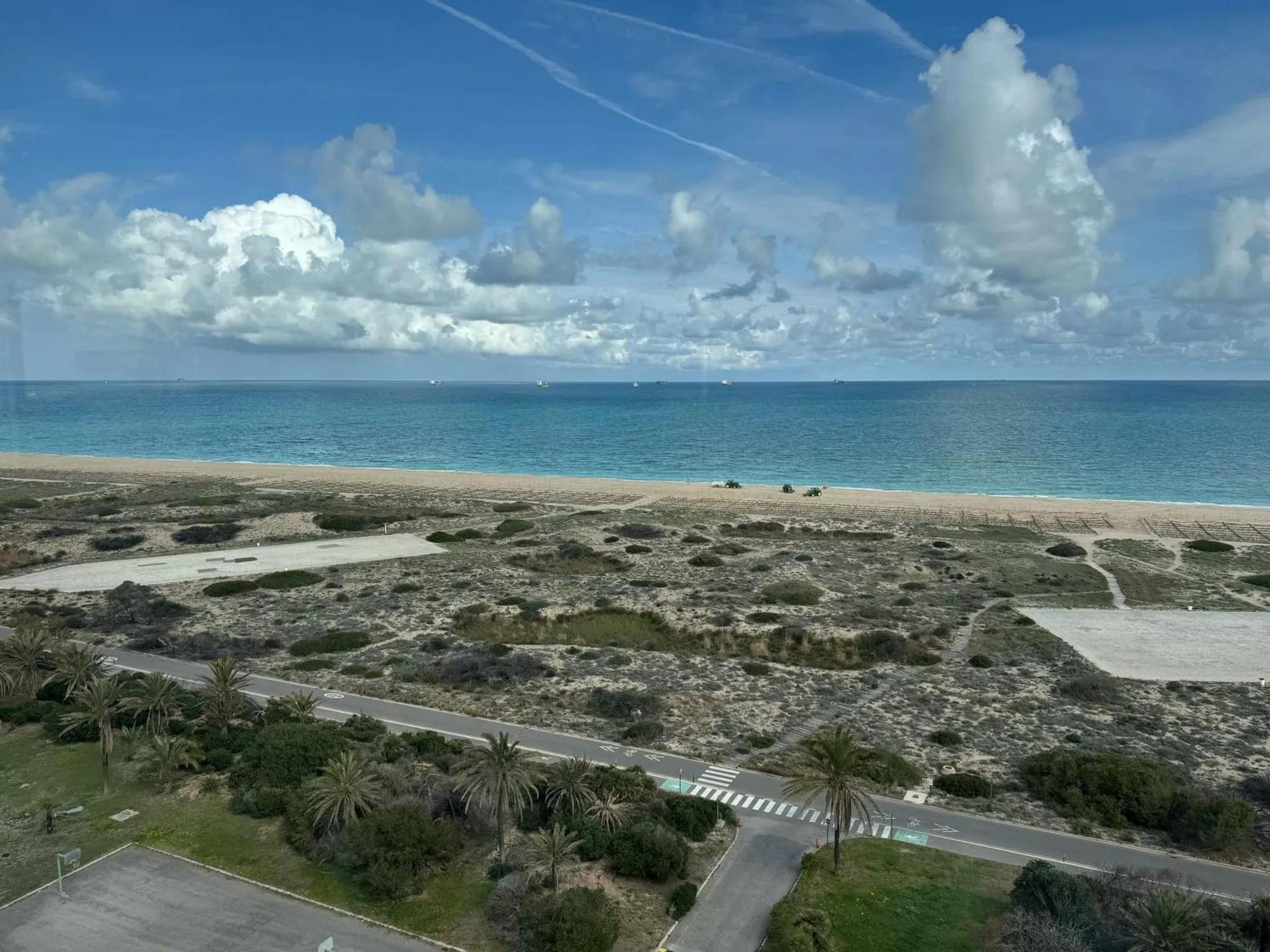 Spacious Apartment In Valencia With Sea View - 160 Sqm Exterior photo
