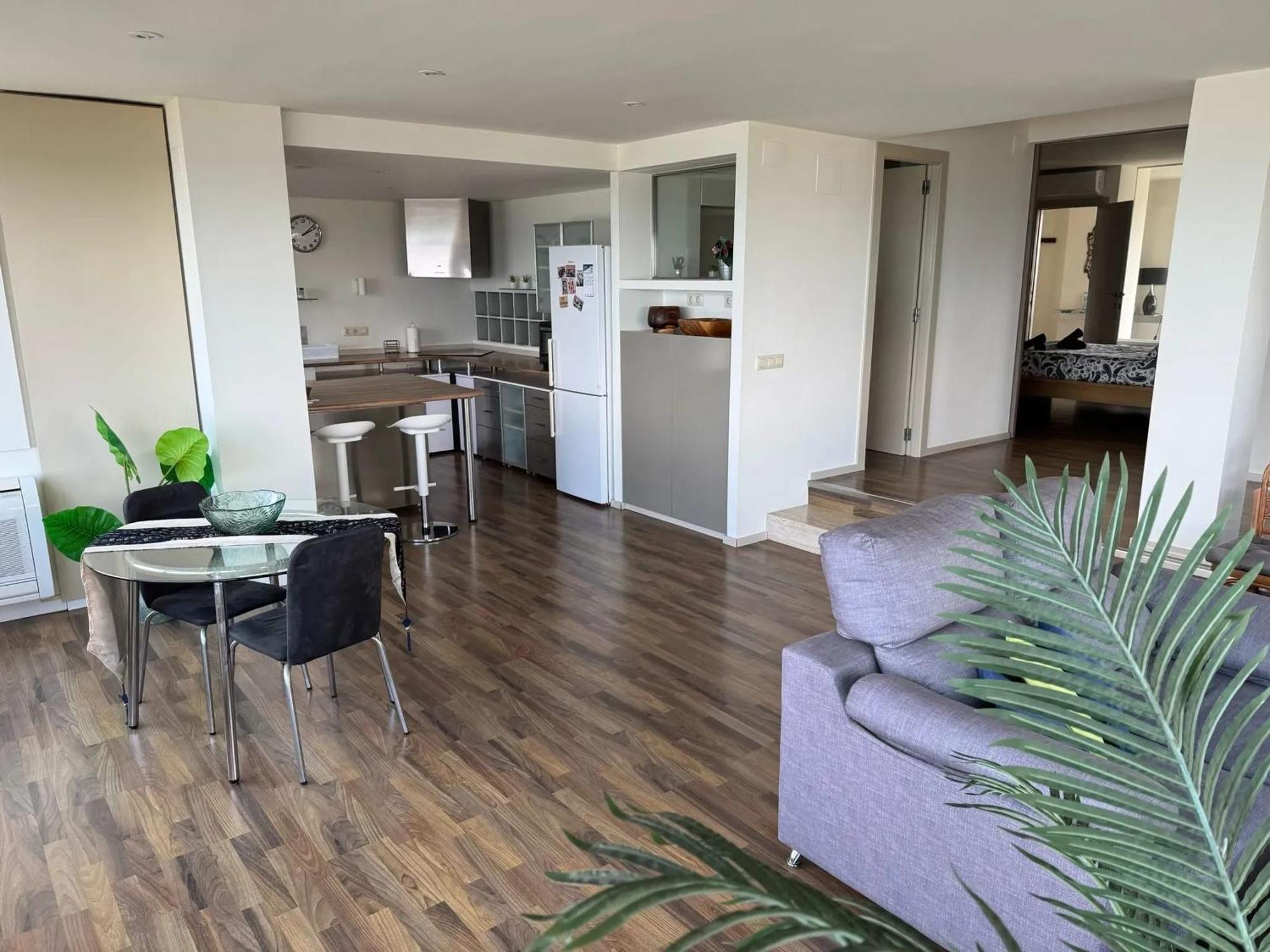Spacious Apartment In Valencia With Sea View - 160 Sqm Exterior photo