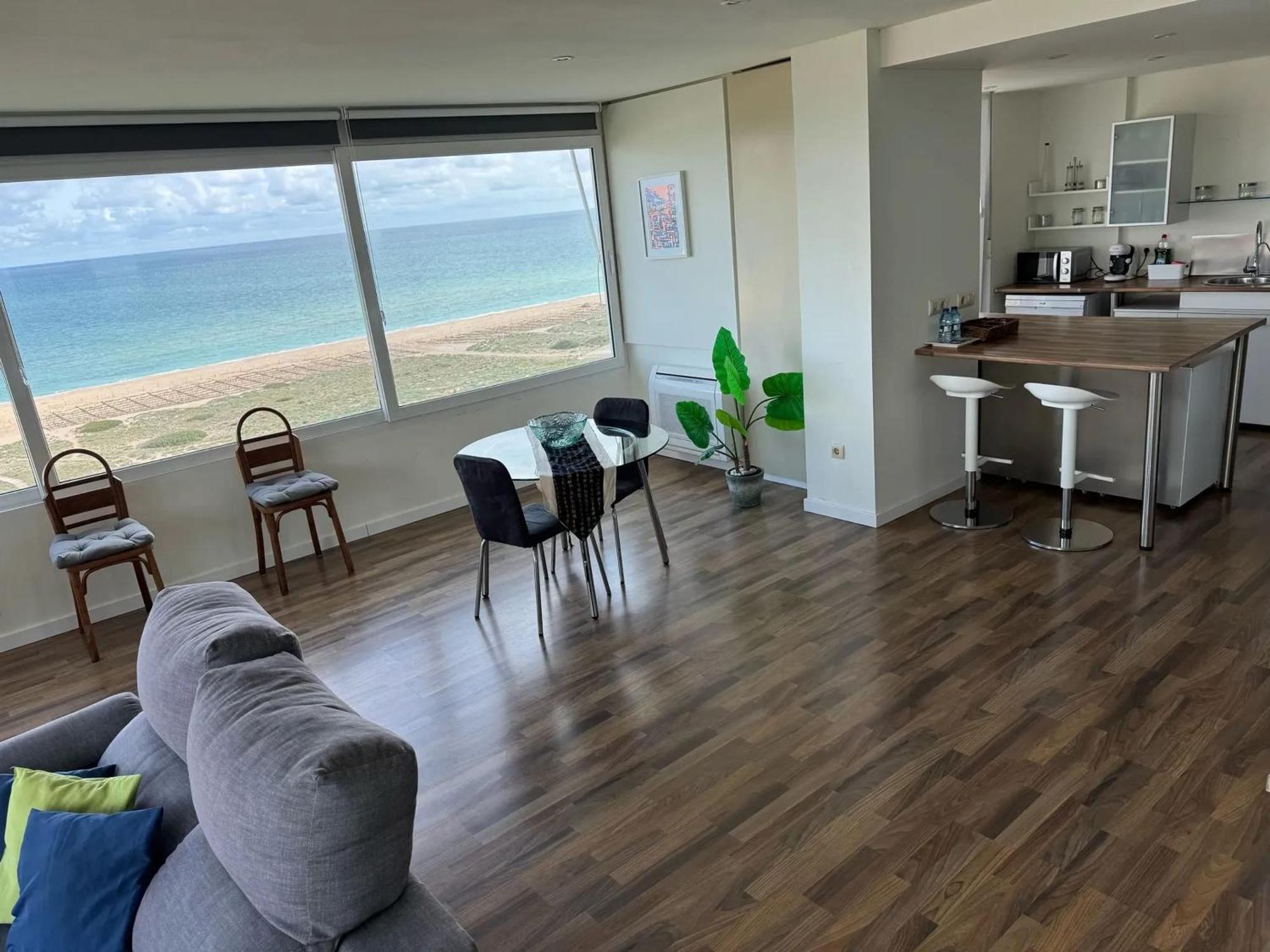 Spacious Apartment In Valencia With Sea View - 160 Sqm Exterior photo