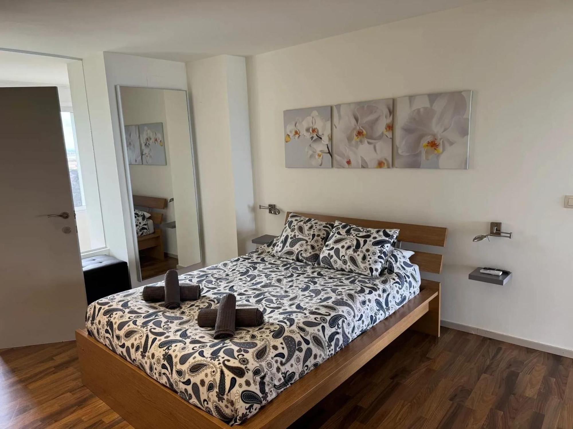 Spacious Apartment In Valencia With Sea View - 160 Sqm Exterior photo